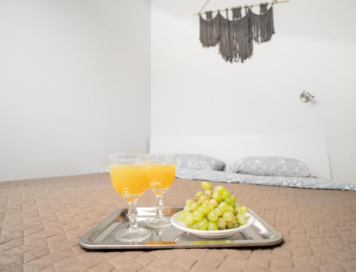 House 22A Studio Apartments Каунас Экстерьер фото