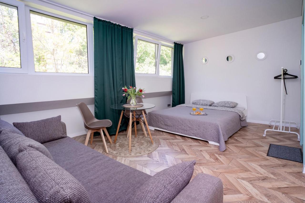 House 22A Studio Apartments Каунас Экстерьер фото